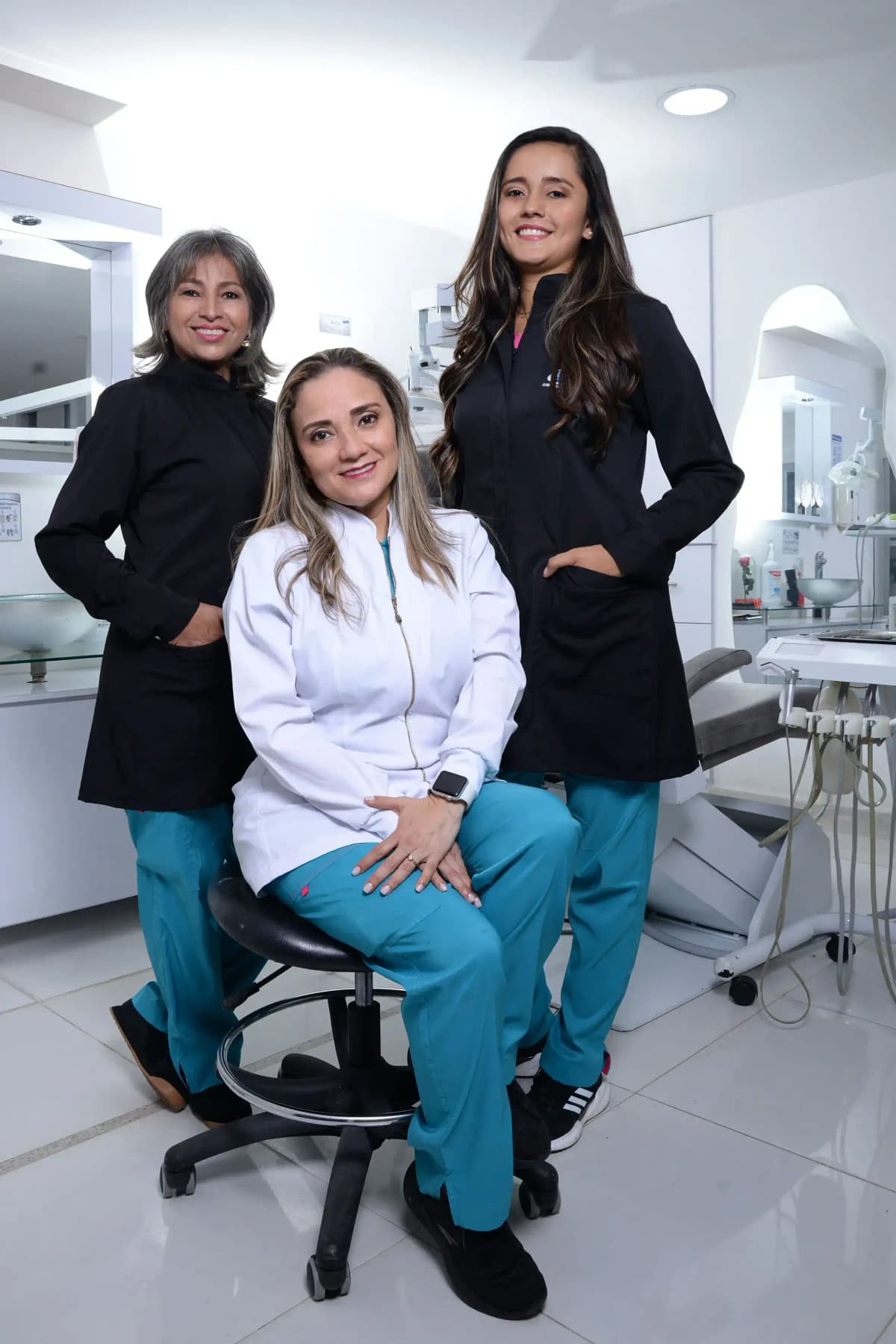 Interior del consultorio dental Orthodent en Ibagué, Centro Médico Javerianos